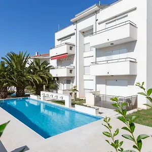 Ewa Apartment